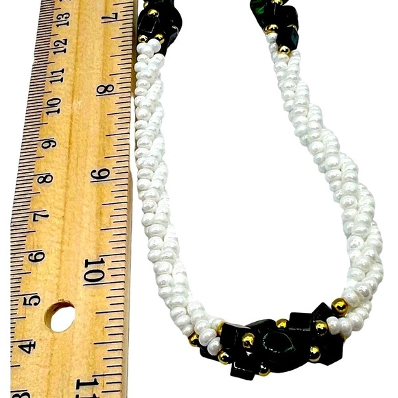 Vintage White & Green Beaded Necklace With Gold Accents.  A45 - Picture 9 of 9